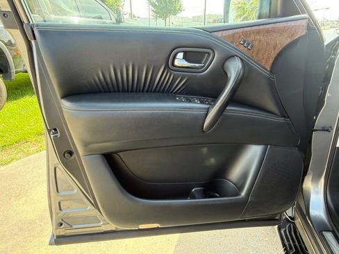 Used 2016 INFINITI QX80 2WD image 11