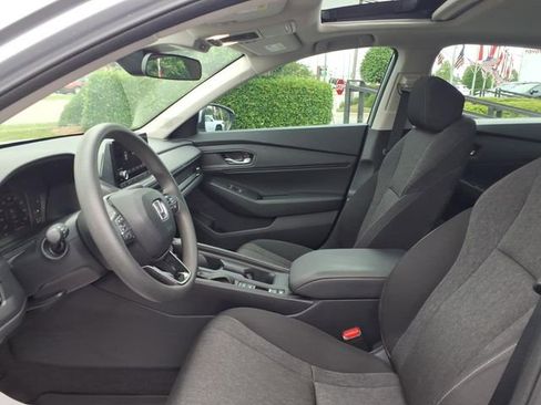 Used 2023 Honda Accord EX image 5