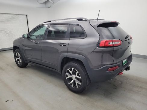 Used 2017 Jeep Cherokee Trailhawk w/ Cold Weather Group AWD/4WD image 3