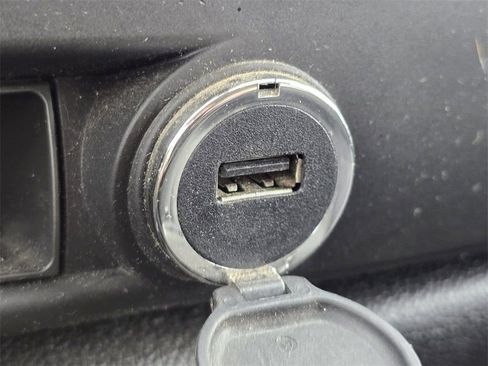 Used 2013 GMC Sierra 1500 SLE image 3