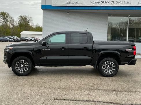 Used 2023 Chevrolet Colorado Z71 w/ Z71 Convenience Package 2 AWD/4WD image 2
