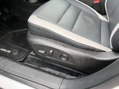 Certified 2024 Honda Prologue Touring image 16