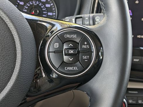 Used 2020 Kia Soul EX image 39