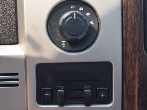 Used 2014 Ford F150 Lariat w/ Equipment Group 502A Luxury AWD/4WD image 19
