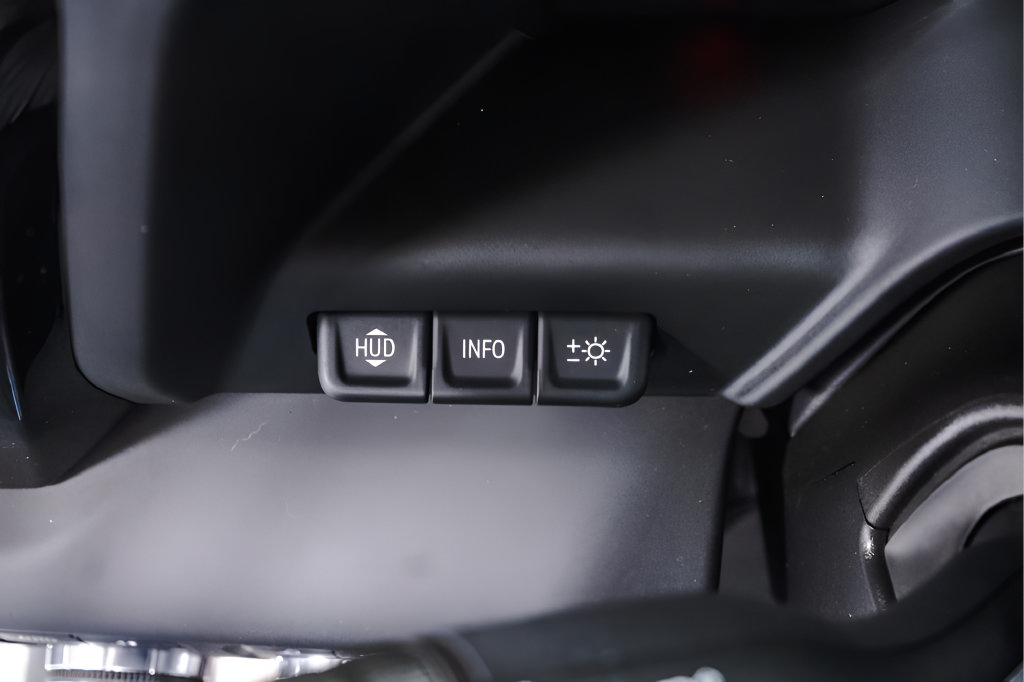Used 2023 GMC Sierra 1500 AT4 w/ Technology Package AWD/4WD image 18