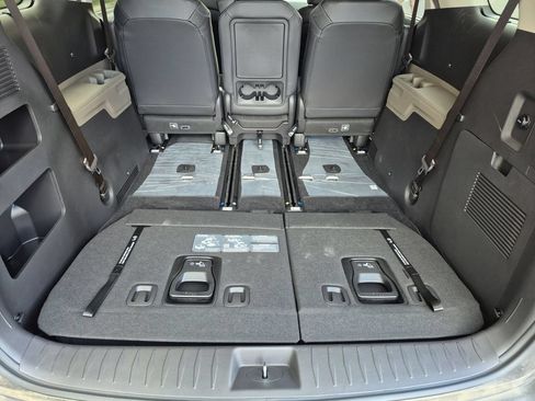 New 2026 Kia Carnival EX FWD image 14