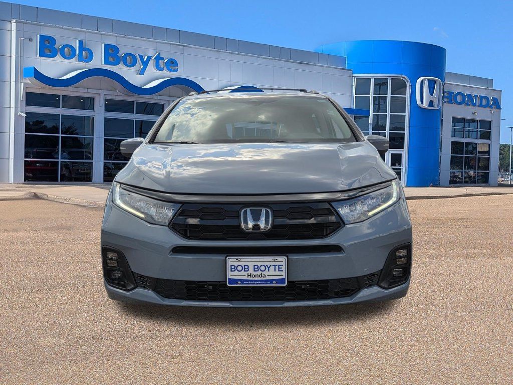 Certified 2025 Honda Odyssey Touring image 2