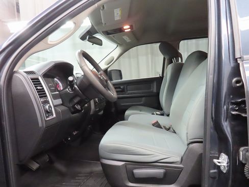 Used 2018 RAM 1500 Express w/ Express Value Package image 9