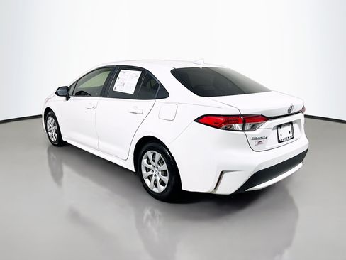 Used 2020 Toyota Corolla LE FWD image 8