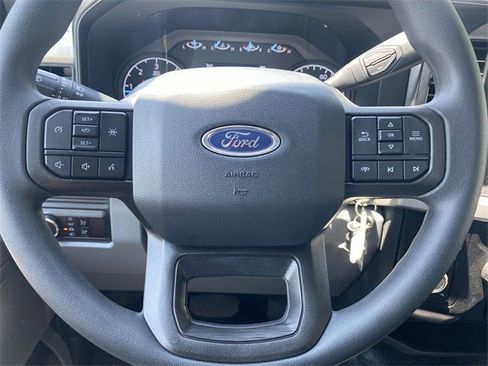 New 2025 Ford F550 4x4 Supercab Super Duty image 12