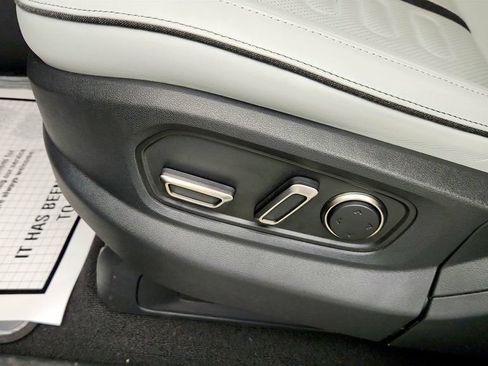 Used 2024 Rivian R1T Adventure Dual AWD/4WD image 11