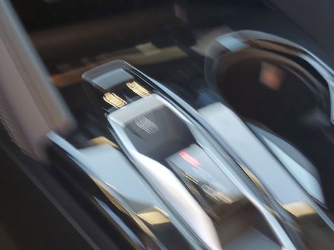 Used 2025 Audi Q5 Premium w/ Convenience Package image 30