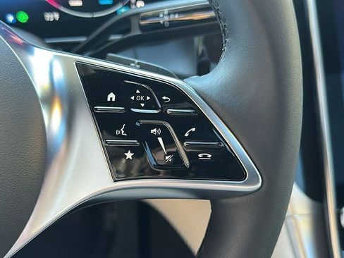 Used 2025 Mercedes-Benz GLC 300 4MATIC image 14