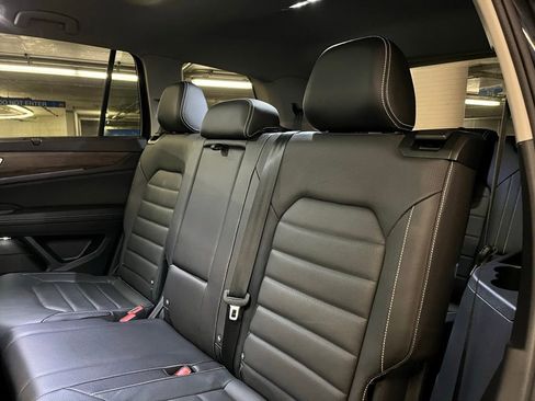 Certified 2024 Volkswagen Atlas SEL AWD/4WD image 22