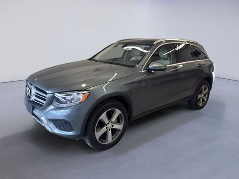 Used 2016 Mercedes-Benz GLC 300 4MATIC w/ Multimedia Package image 3