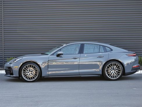 New 2026 Porsche Panamera 4 image 2