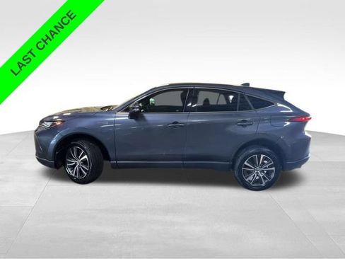 Used 2021 Toyota Venza LE AWD/4WD image 3