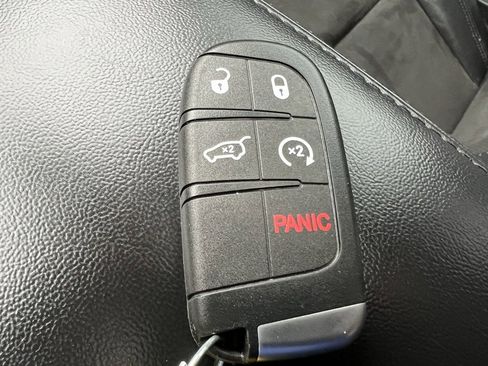 Used 2022 Jeep Grand Cherokee Laredo X image 47