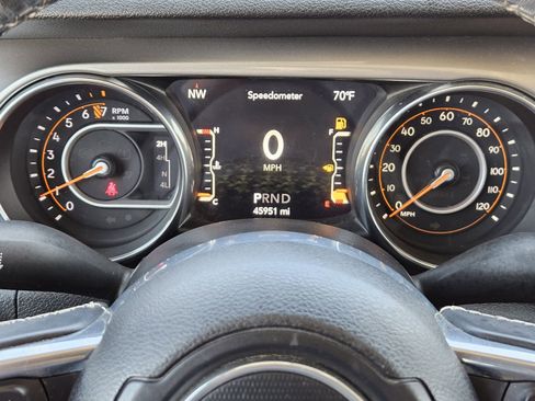 Used 2020 Jeep Gladiator Overland image 19