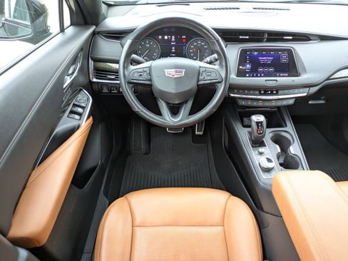 Used 2019 Cadillac XT4 Sport image 12