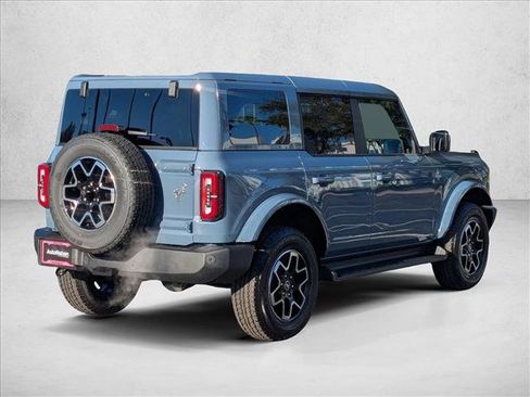 New 2025 Ford Bronco Outer Banks image 2