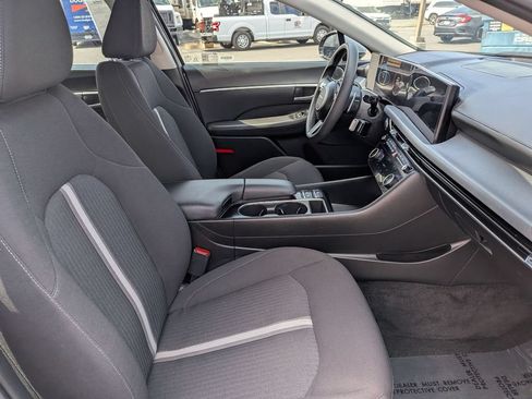 Used 2025 Hyundai Sonata SEL FWD image 30