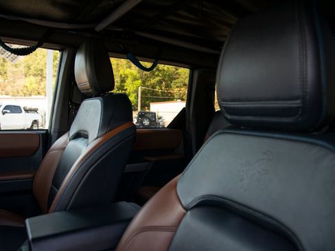 Used 2022 Ford Bronco Outer Banks AWD/4WD image 13