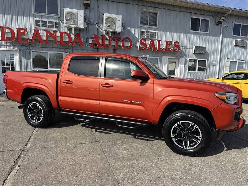 Used 2016 Toyota Tacoma SR5 w/ Towing Package AWD/4WD image 10