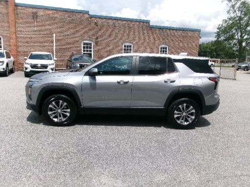 Used 2026 Chevrolet Equinox LT FWD image 6