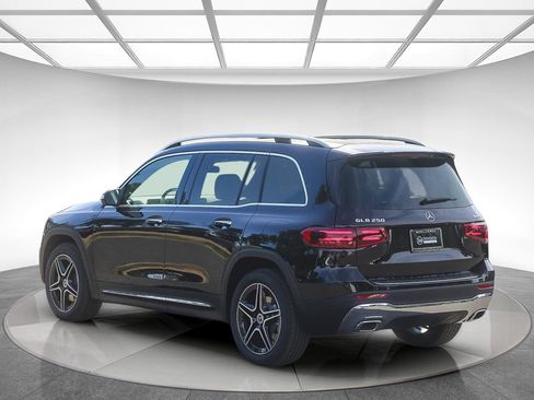 New 2026 Mercedes-Benz GLB 250 4MATIC image 2