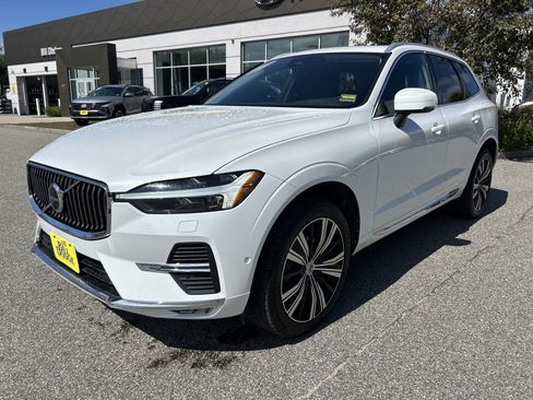 Used 2023 Volvo XC60 B5 Plus w/ Climate Package AWD/4WD image 1