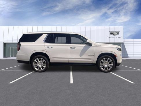 Used 2022 Chevrolet Tahoe High Country AWD/4WD image 9