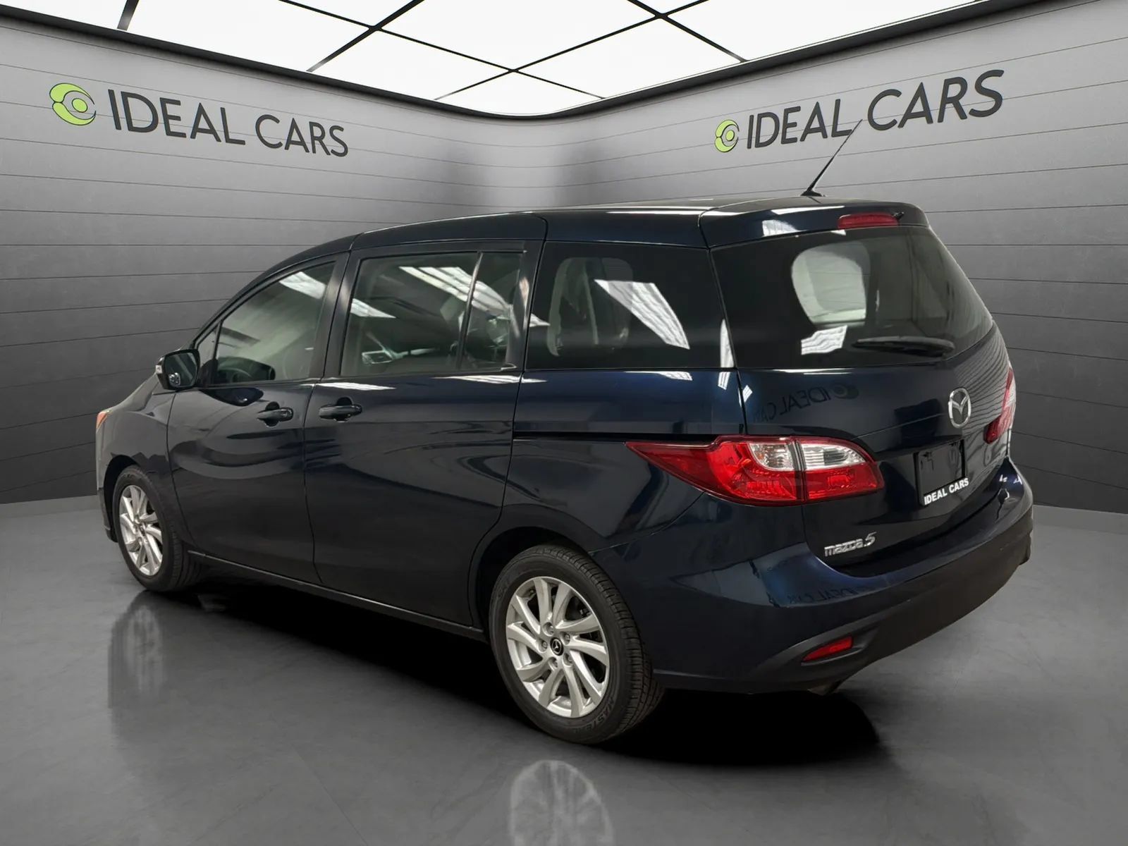 Used 2014 MAZDA MAZDA5 Sport FWD image 7