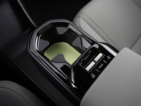 New 2026 Volvo EX30 Plus AWD/4WD image 7
