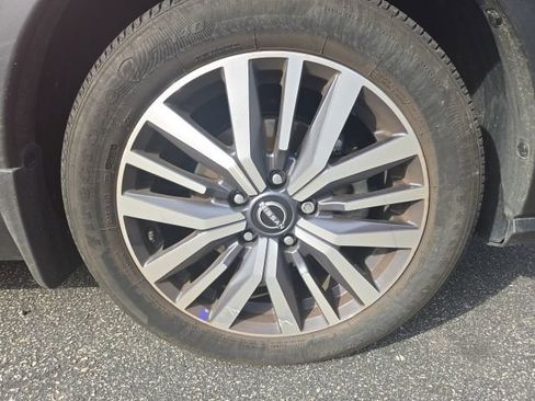 Used 2023 Nissan Kicks SV image 11