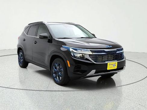Used 2024 Kia Seltos S AWD/4WD image 1