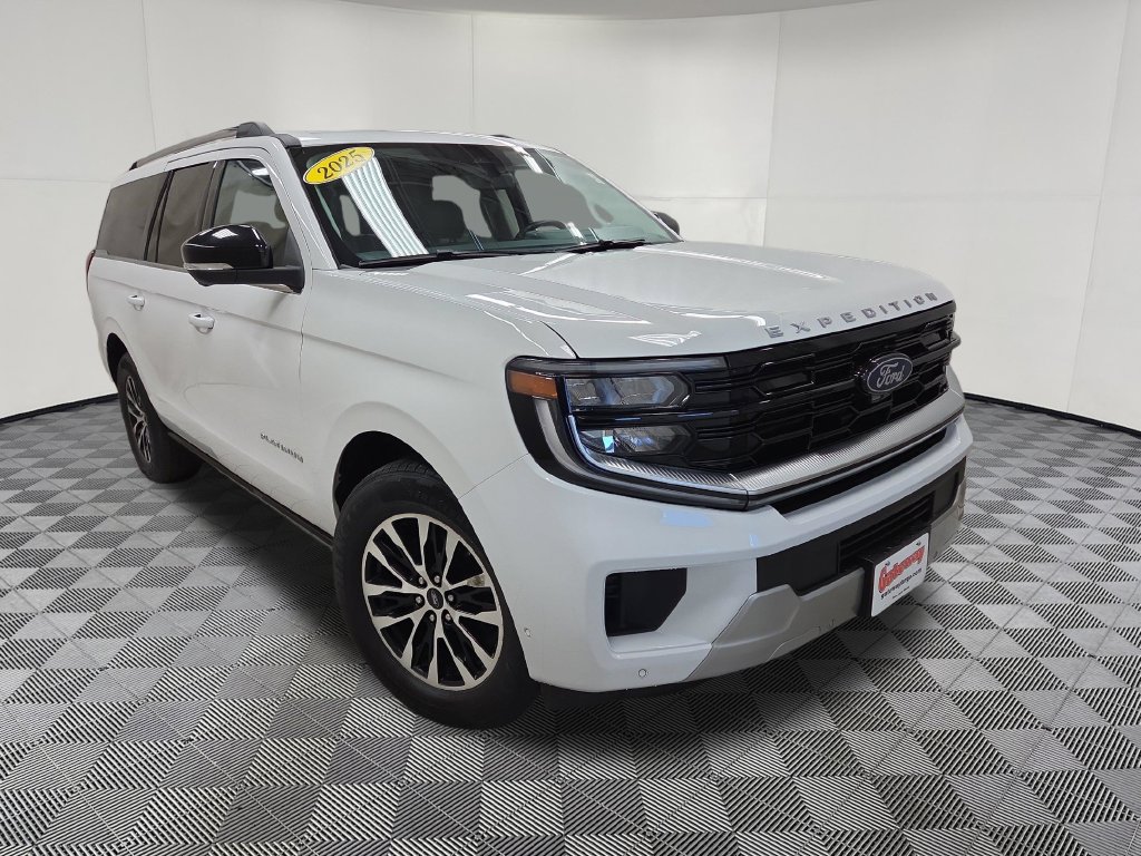 Used 2025 Ford Expedition Max Platinum AWD/4WD image 3