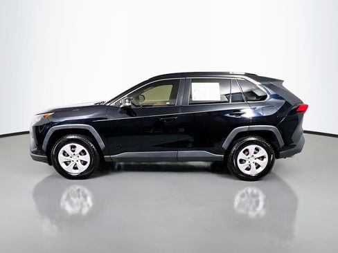 Used 2021 Toyota RAV4 LE FWD image 9