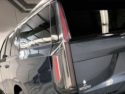 Used 2021 Cadillac Escalade ESV Sport Platinum w/ LPO, ONYX Package AWD/4WD image 37