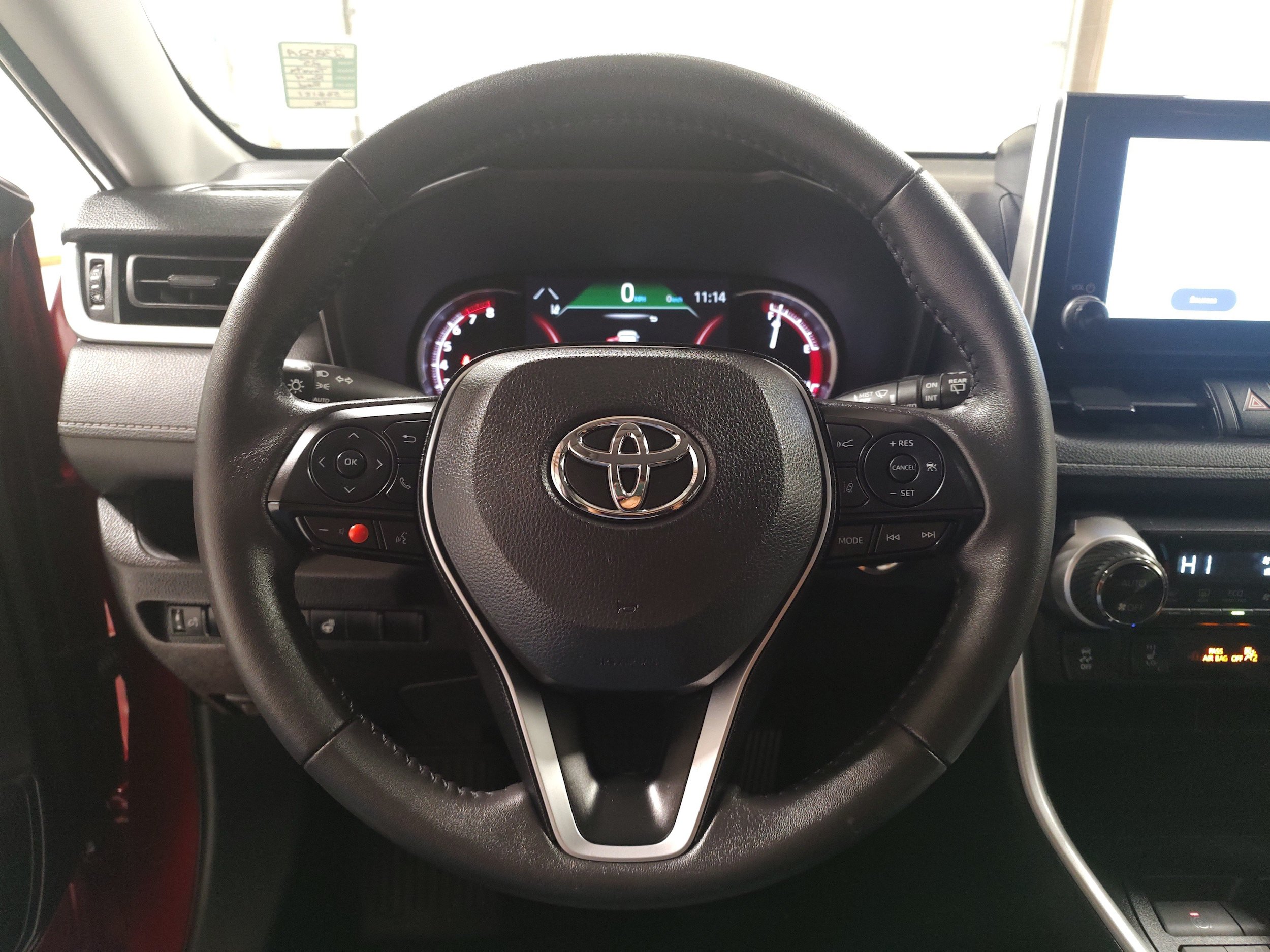 Used 2025 Toyota RAV4 XLE w/ Weather Package AWD/4WD image 5