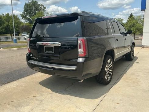 Used 2018 GMC Yukon XL Denali w/ Denali Ultimate Package AWD/4WD image 14