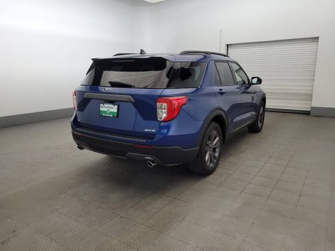 Used 2021 Ford Explorer XLT w/ Equipment Group 202A image 9