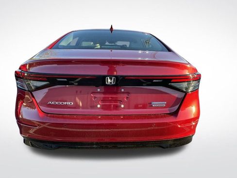 Used 2023 Honda Accord Touring image 4