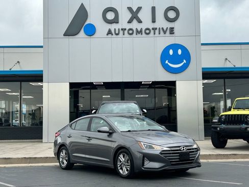 Used 2020 Hyundai Elantra SEL FWD image 1
