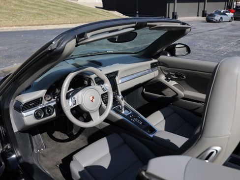 Used 2013 Porsche 911 Carrera image 9
