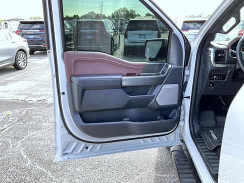 Used 2023 Ford F150 Lariat AWD/4WD image 10