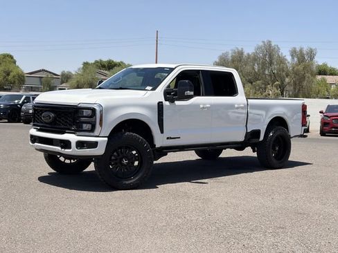 Used 2025 Ford F250 Lariat w/ Lariat Ultimate Package AWD/4WD image 2
