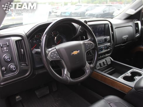 Used 2018 Chevrolet Silverado 1500 LTZ w/ Sport Package AWD/4WD image 15