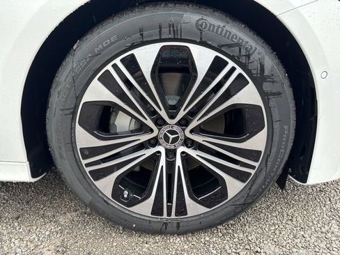 Used 2025 Mercedes-Benz E 350 4MATIC Sedan image 33