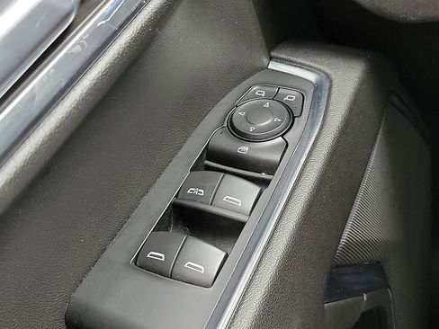 Used 2024 Chevrolet Silverado 1500 LT image 13